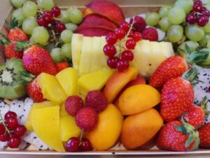 Plateau de fruits frais découpés