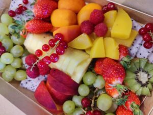 Plateau de fruits frais découpés L (5/6 pers.)